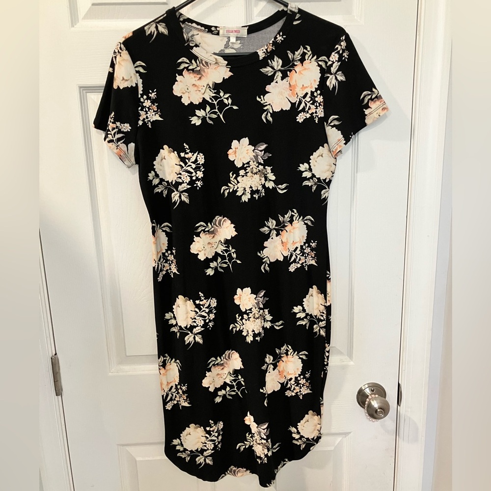 Stella Tweed size Large EUC floral wiggle dress